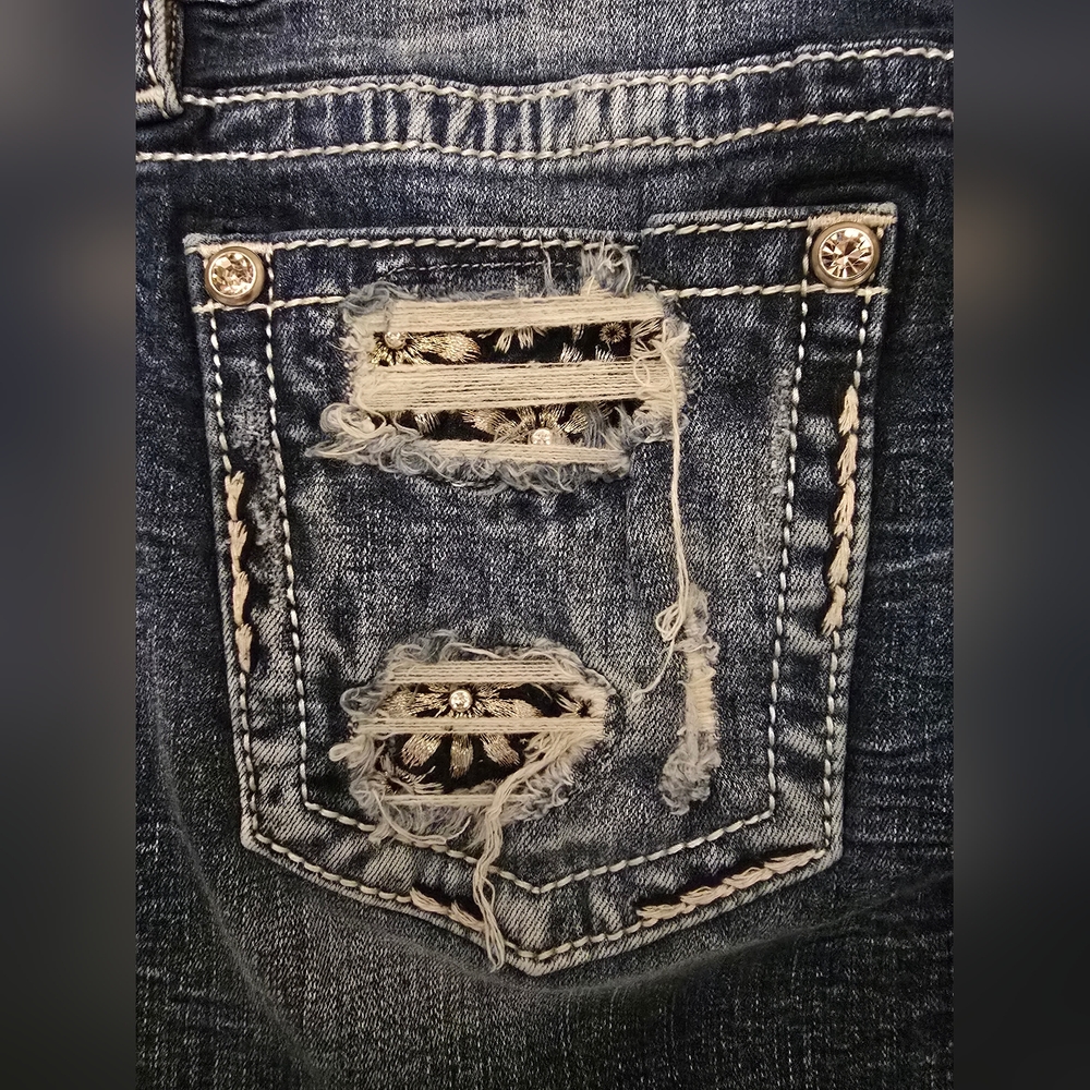 Miss Me Curvy Ankle Skinny Jeans – Size 30 (30x27) | Bling Pockets • Dark Wash - Picture 6 of 9